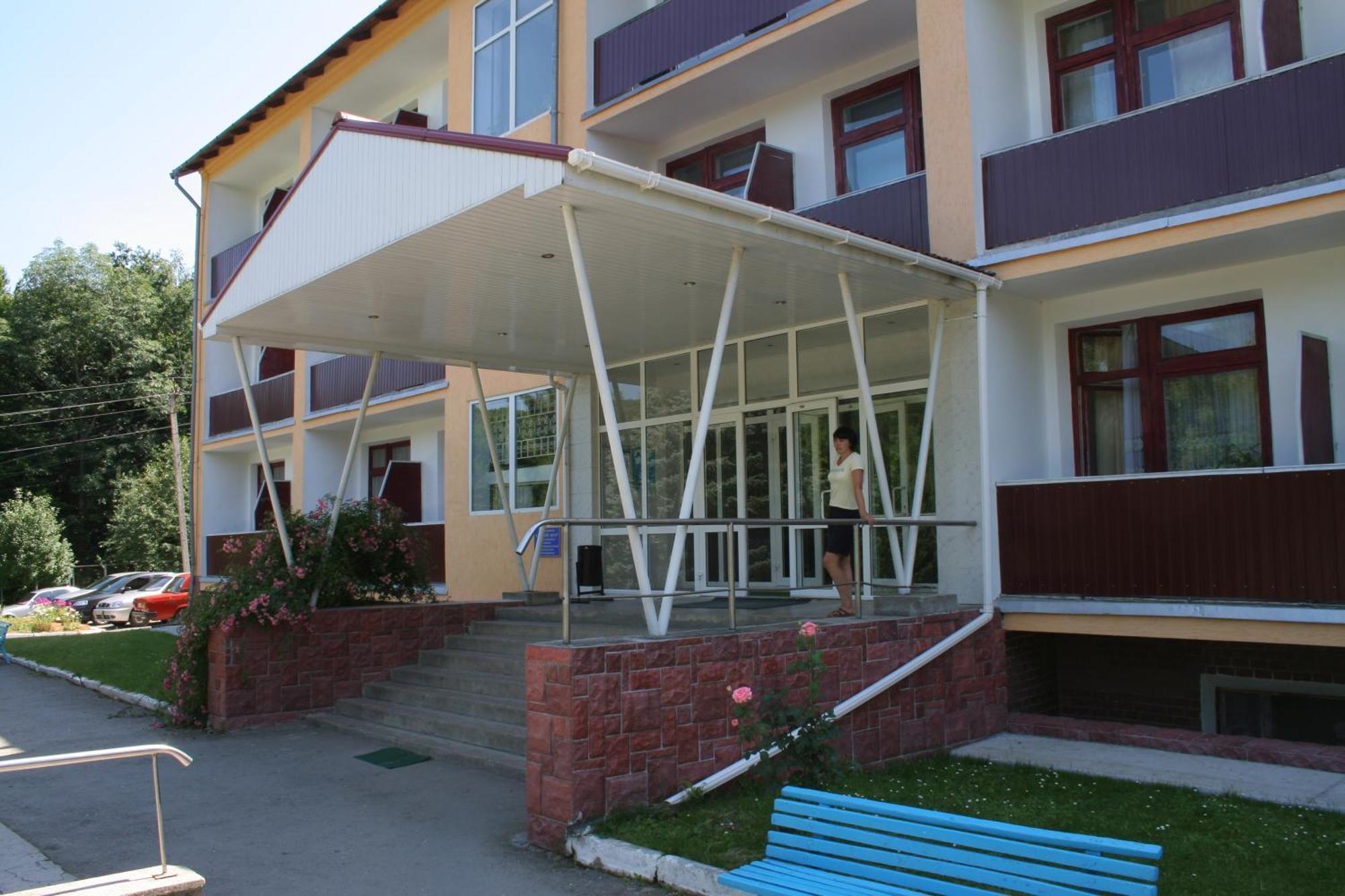 Hotel Санаторій Збруч Sataniv Esterno foto